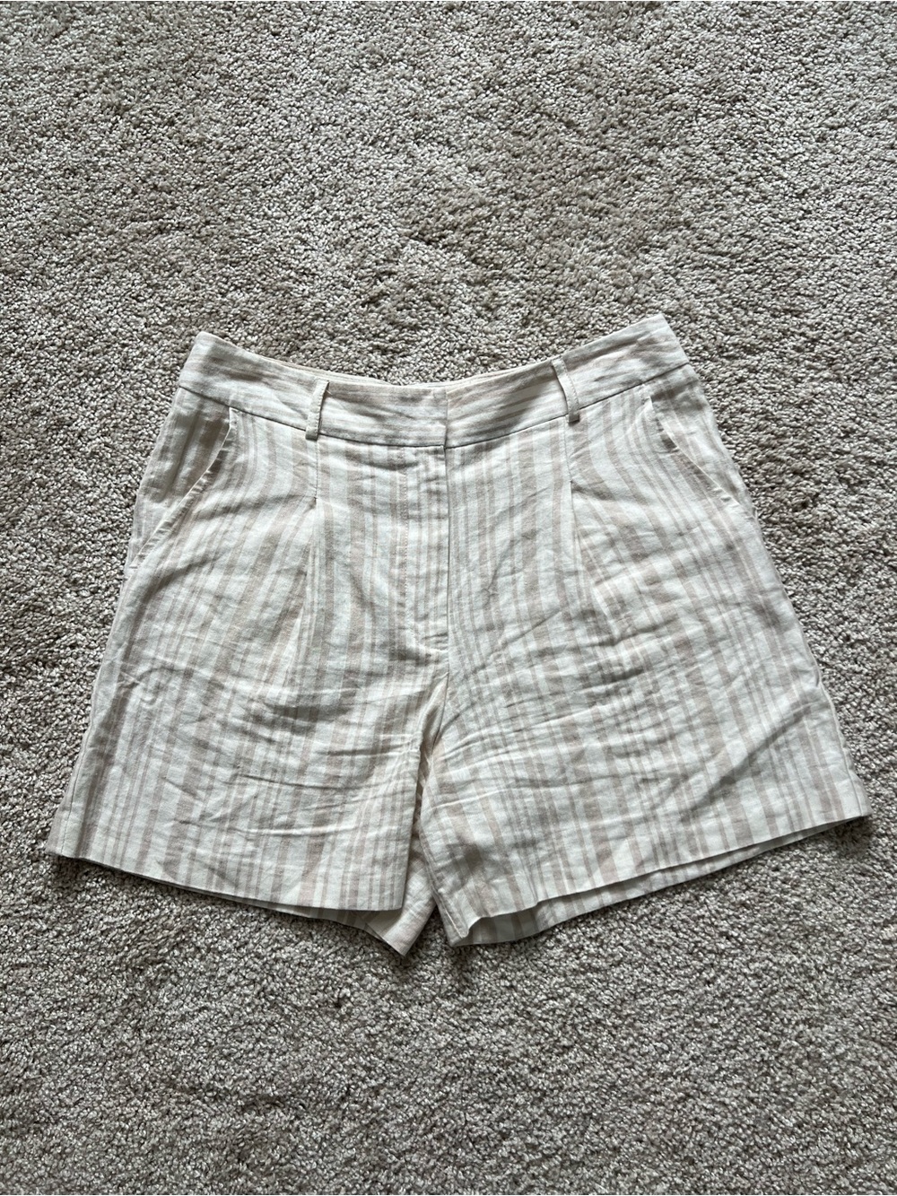 Coastal Chic Quiet Luxury Old Money Striped Lightweight Tailored Shorts Size M - Picture 1 of 5